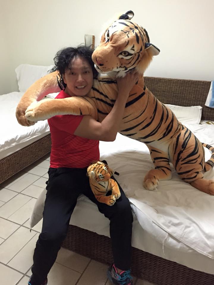 Жүжигчин Т.Бархүүгийн “танхай стиль” олонд таалагдав